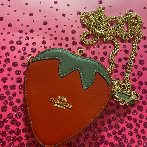 🍓🍓🍓Coach🍓🍓🍓Strawberry coin case. NWT - Picture 3 of 5